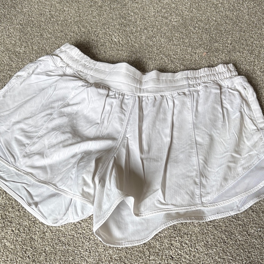 Lululemon Hotty-Hot shorts 2.5